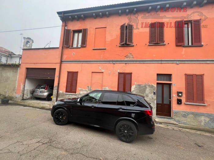 Appartamento trilocale in vendita in Via Buttirago, Centro, Vistarino