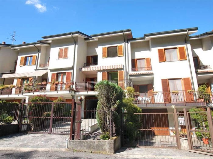 Casa con 6 locali in vendita in VIA DANTE, Lipomo