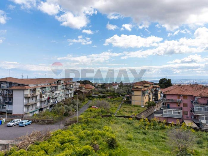 Appartamento con 6 locali in vendita in Via Pietro Bethancourtangolo via Kolbe, San Giovanni Galermo, Catania