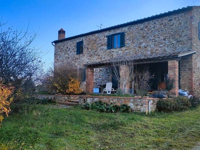 Casa con 6 locali in vendita in Asciano