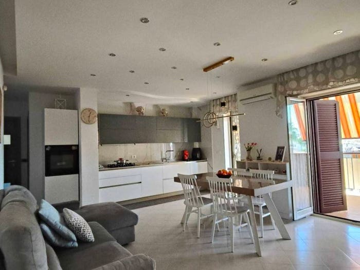 Appartamento trilocale in vendita in Via Madonna delle Grazie, Centro, Mugnano di Napoli