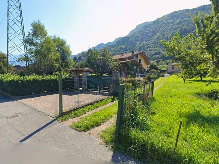 Casa con 6 locali in vendita in Via Saletti, Plemo, Esine
