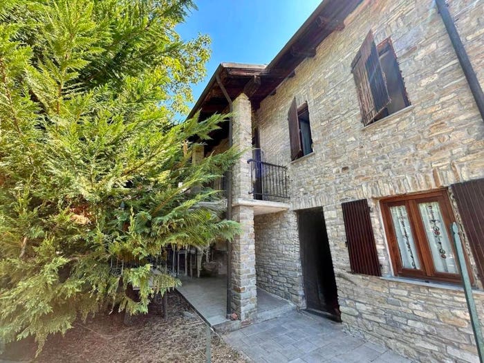 Casa con 6 locali in vendita in Regione Dogliotti, Montechiaro d'Acqui