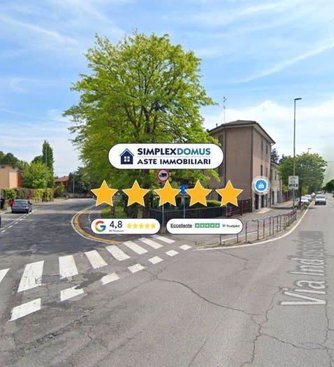 Appartamento con 6 locali in vendita in Via INDIPENDENZA ANGOLO VIA LAGO GERUNDO, Semicentro, Crema