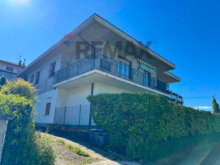 Appartamento trilocale in vendita in VIA ANTONIO MEUCCI, Centro, Daverio