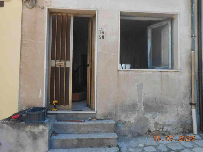 Appartamento con 6 locali in vendita in Via Cairoli, Bonito