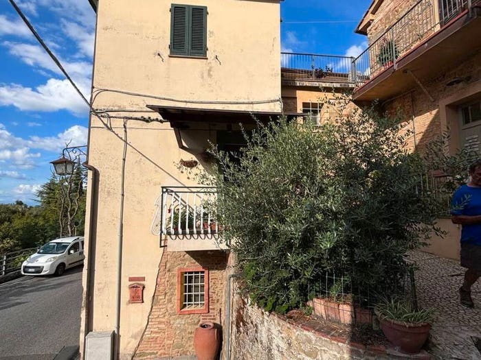 Appartamento con 6 locali in vendita in Via De Riccardi, Chianni