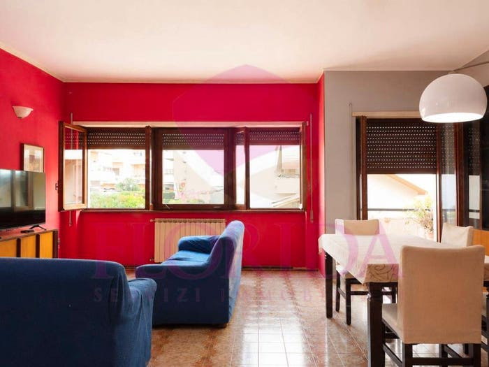 Appartamento quadrilocale in vendita in Via Lombardia, Centro, Nettuno