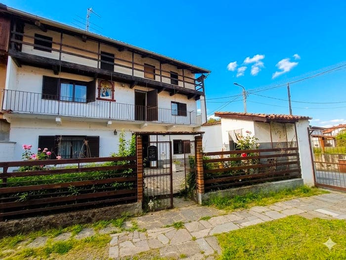 Casa trilocale in vendita in Via Marconi, San Nazzaro Sesia