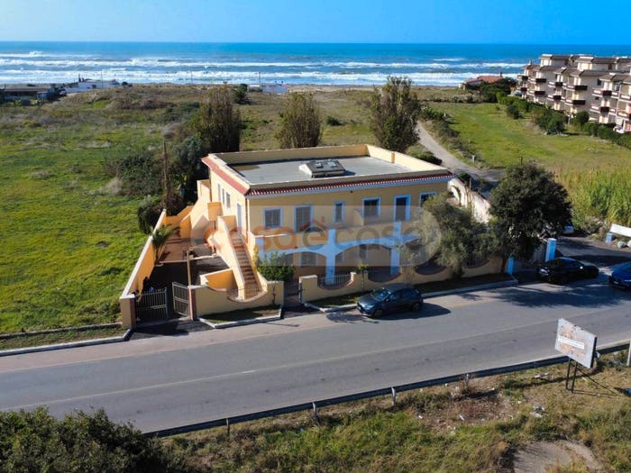 Appartamento trilocale in vendita in Lungomare degli Ardeatini, Marina di Ardea, Ardea