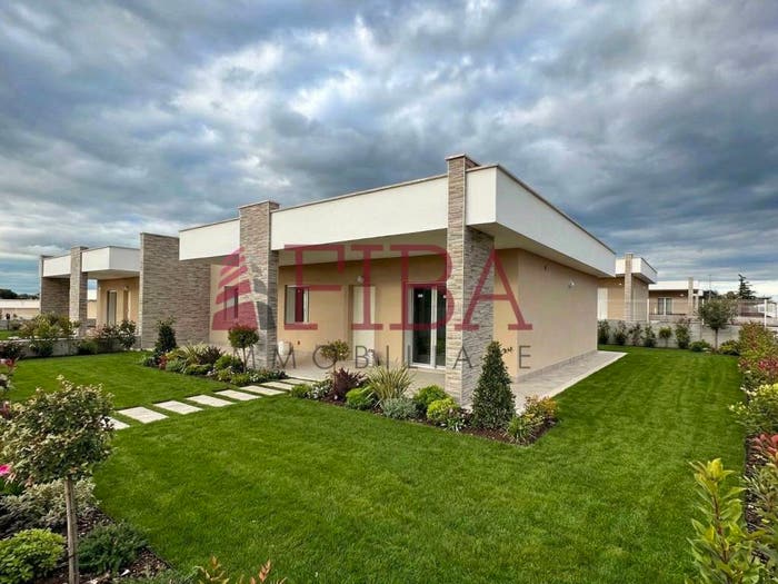Casa quadrilocale in vendita in Via Vittorio Gauthier, Aranova, Fiumicino