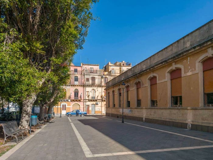 Appartamento con 5 locali in vendita in via Reginaldo Giuliani, Francofonte