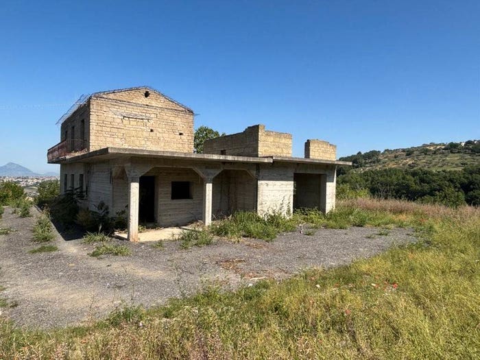 Casa con 6 locali in vendita in Località Casuccio, Apice