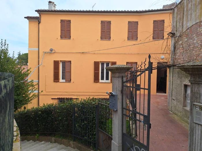 Appartamento trilocale in vendita in Via Poio N, Centro, Fabriano