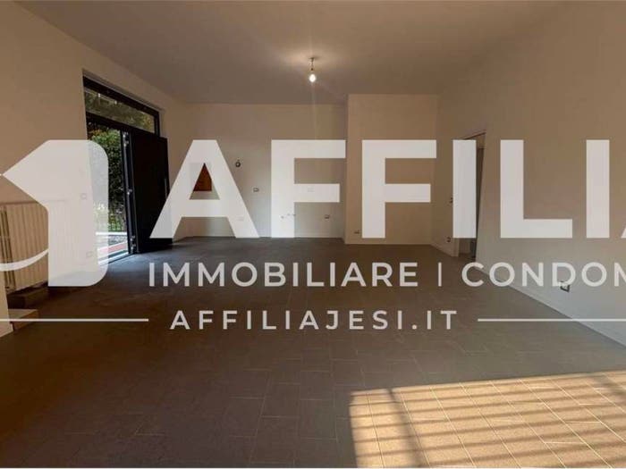 Appartamento trilocale in vendita in Via Gramsci, Stazione, Castelbellino
