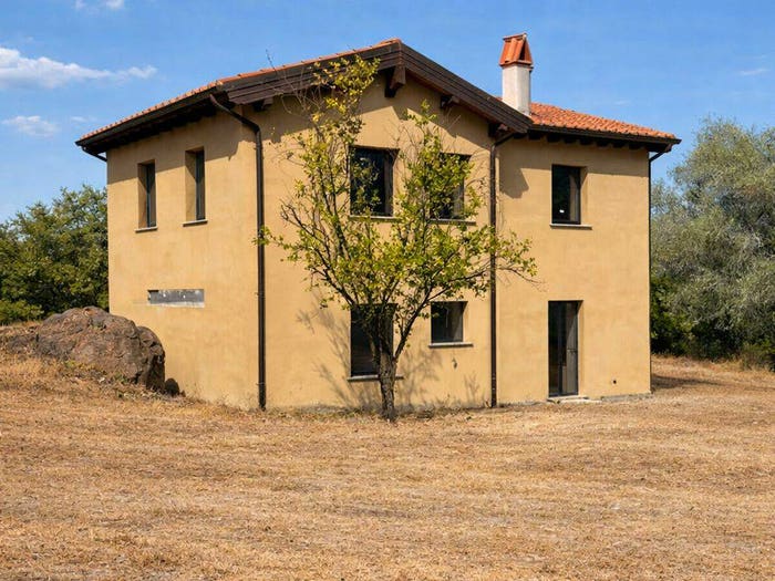 Casa quadrilocale in vendita in Via Poggio Ruzzolo, Bassano in Teverina