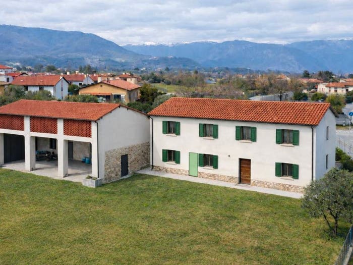 Casa con 6 locali in vendita in Strada Melagrani, Centro, Bassano del Grappa