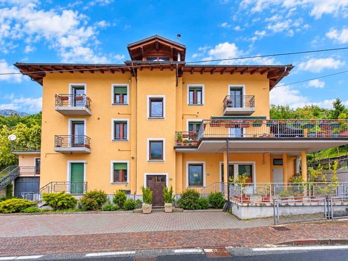 Appartamento quadrilocale in vendita in Via Aosta, Villefranche, Quart