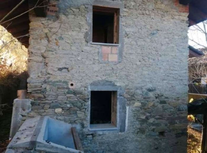 Casa con 6 locali in vendita in Frazione Charemoz snc, Acque Fredde, Gressan