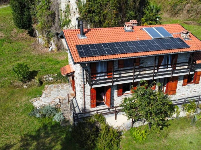 Casa quadrilocale in vendita in Dumenza