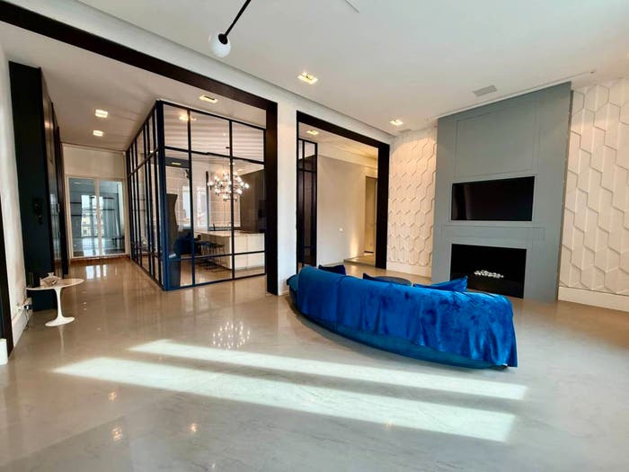 Appartamento con 5 locali in affitto in Via Luca Giordano, Vomero, Napoli