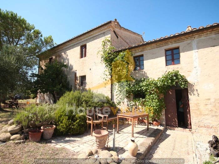 Casa con 6 locali in vendita in Via Roma, Montecarotto