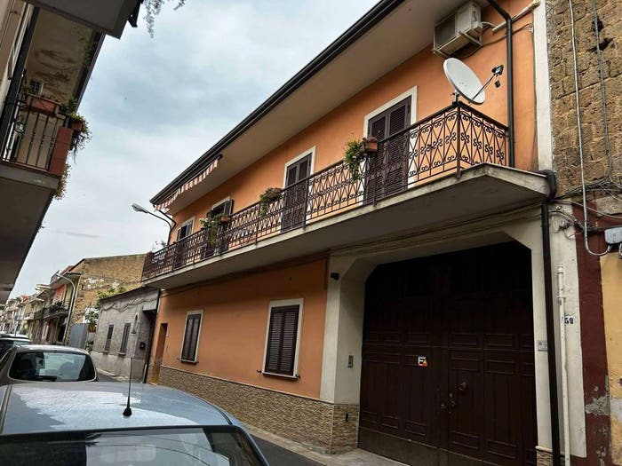 Casa con 6 locali in vendita in via Tagliamento, Marcianise