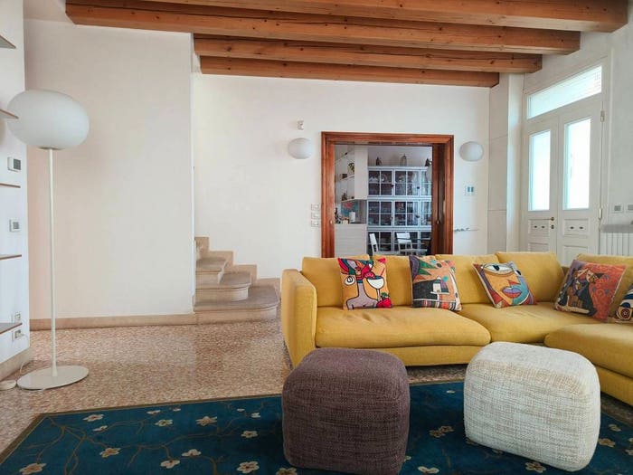 Casa con 6 locali in vendita in Via San Massimo, Portello Ospedali, Padova