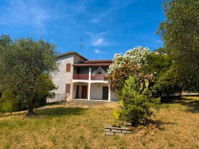 Casa con 6 locali in vendita in Via piave, Bassano in Teverina