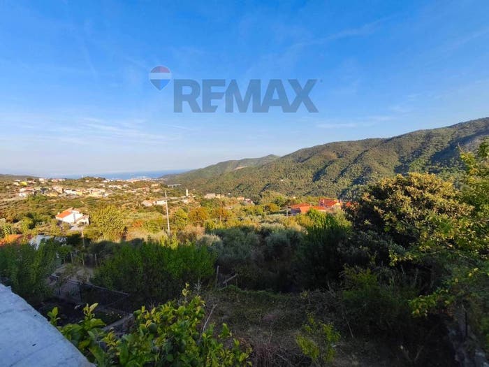 Casa quadrilocale in vendita in Vado Ligure
