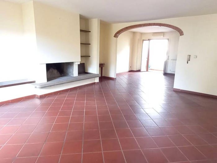 Casa con 6 locali in vendita in Via Ardengo Soffici, Centro, Poggio a Caiano