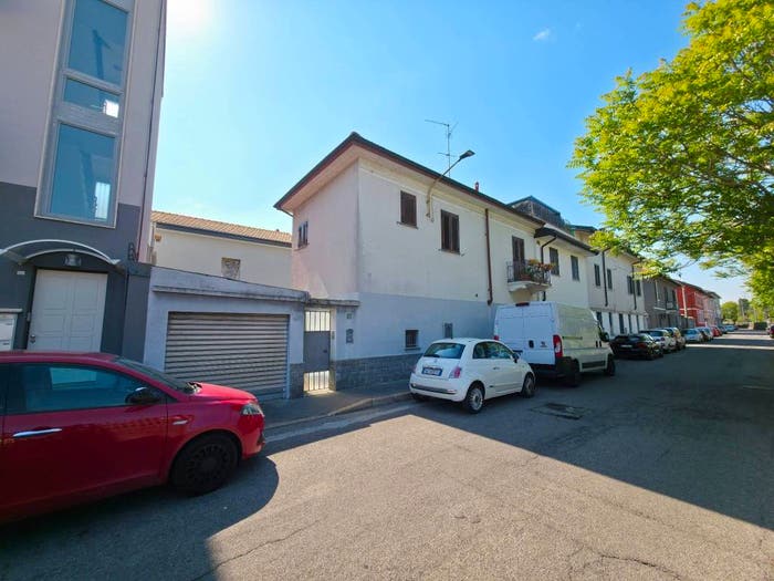 Casa trilocale in vendita in Via Volturno, Flora, Legnano
