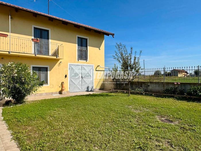Casa con 6 locali in vendita in Via Verna, Monasterolo di Savigliano