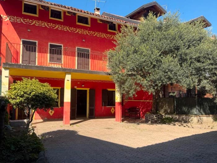 Casa quadrilocale in vendita in Via Circonvallazione, Centro, Alice Castello