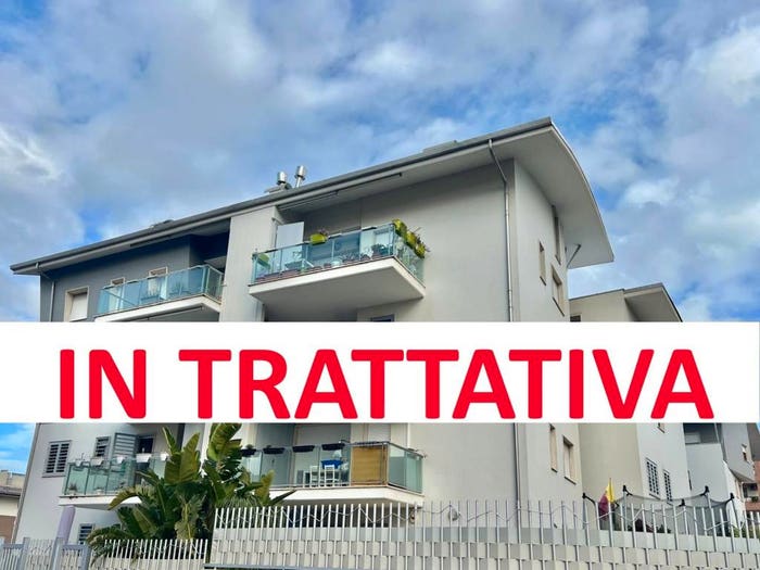 Appartamento trilocale in vendita in Via Enrico De Boccard, Torresina, Roma