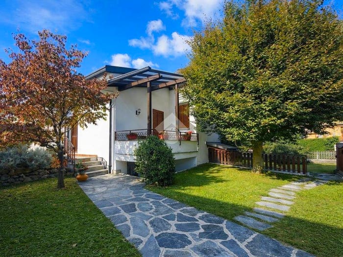 Casa con 5 locali in vendita in Via Amedeo Modigliani, Centro, Asso
