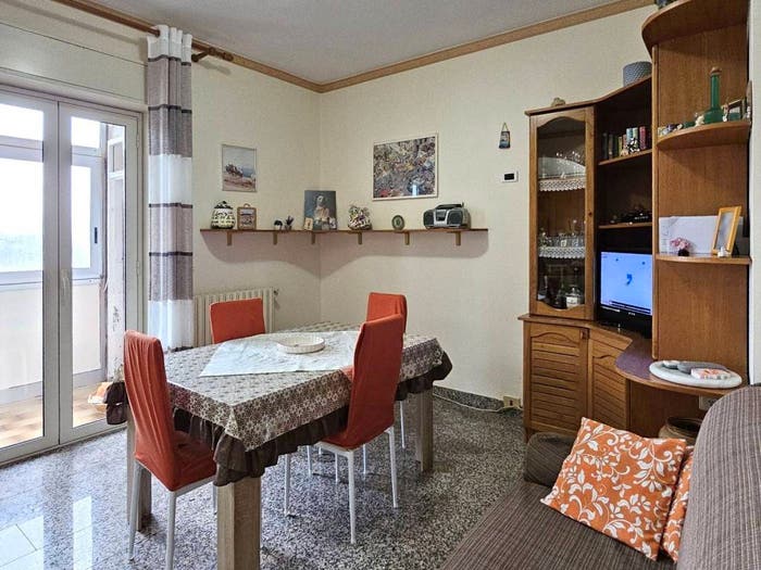 Appartamento quadrilocale in vendita in Largo Enna, Regalbuto