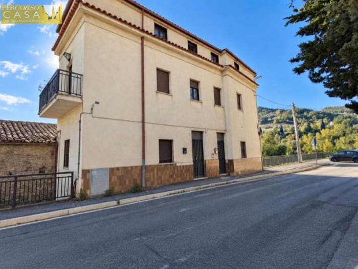 Appartamento quadrilocale in vendita in Circonvallazione Spalato, Centro, Teramo