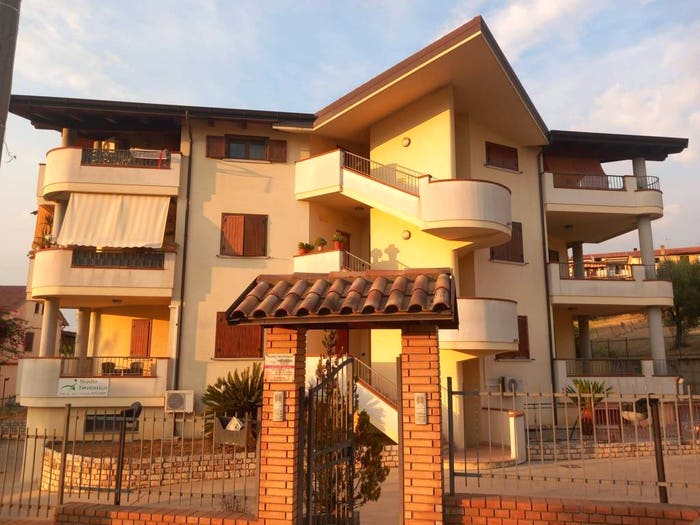 Appartamento trilocale in vendita in Via Generale Carlo Alberto Dalla Chiesa, Petraro, Rose