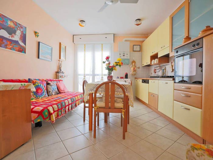 Appartamento trilocale in vendita in Viale Giosuè Carducci, Lido degli Estensi, Comacchio