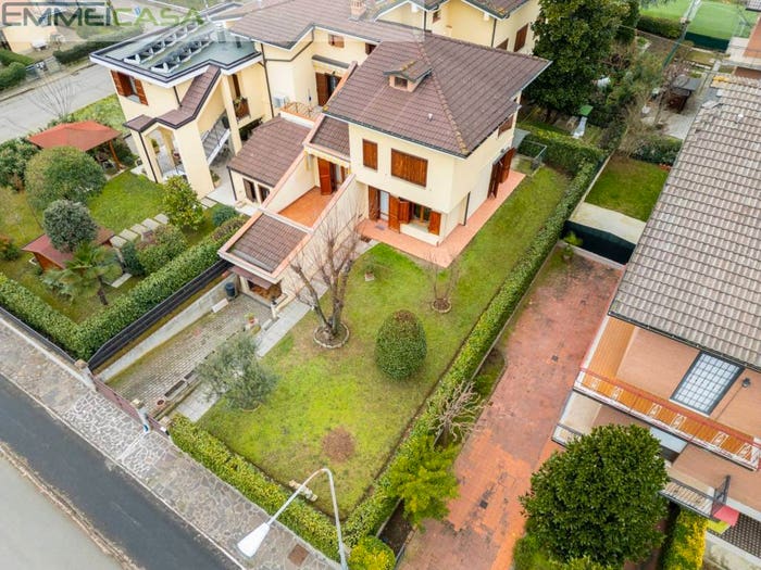 Casa quadrilocale in vendita in Via Nicchio, Pozza, Maranello