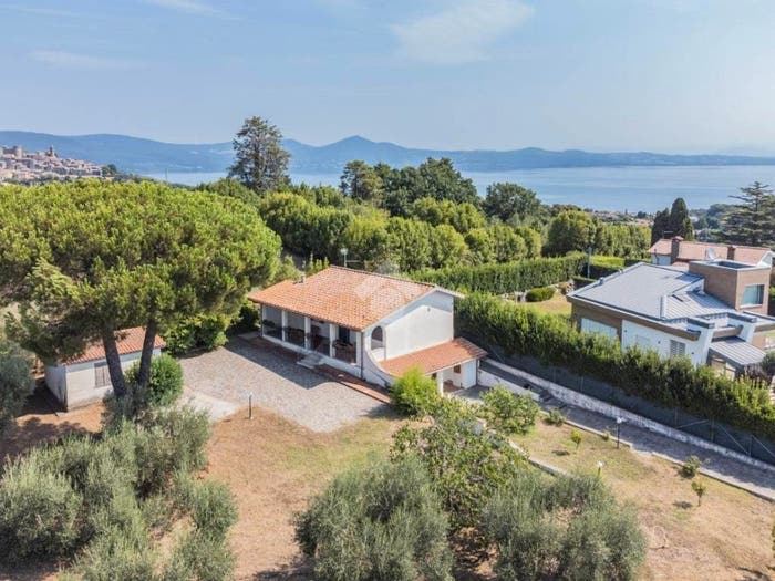 Casa con 5 locali in vendita in Via Santa Lucia, Bracciano