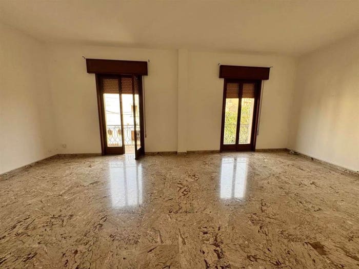 Appartamento con 5 locali in vendita in Via Zara SNC, Centro, Custonaci