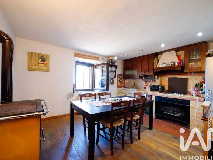 Casa con 5 locali in vendita in Localita  il leccio, Castel del Piano