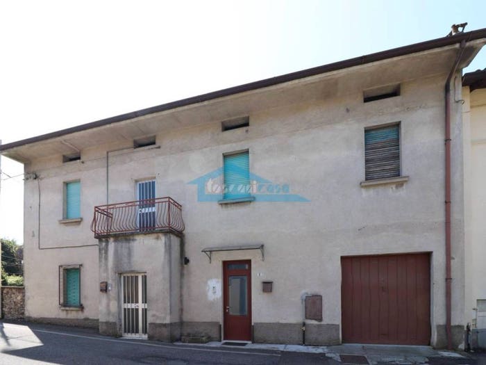 Casa con 6 locali in vendita in Via Campanili, Erbusco