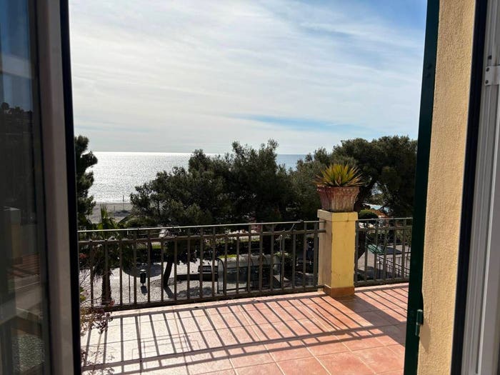 Appartamento trilocale in affitto in Corso Giacomo Matteotti, Centro, Arenzano