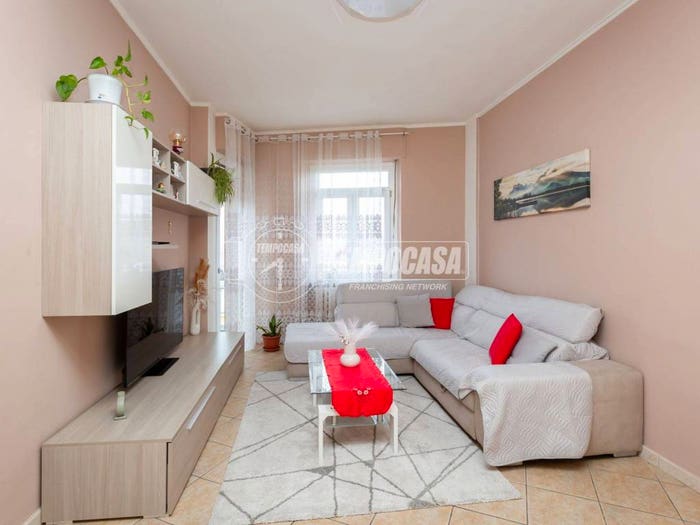 Appartamento con 5 locali in vendita in Viale Ambrogio da Fossano, Centro, Fossano