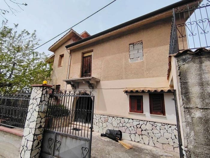 Appartamento con 5 locali in vendita in Contrada Calcerame No Number, Montelepre