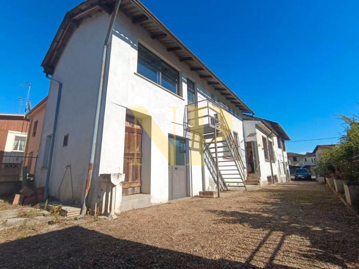 Casa con 5 locali in vendita in Via Piave, Centro, Scaldasole