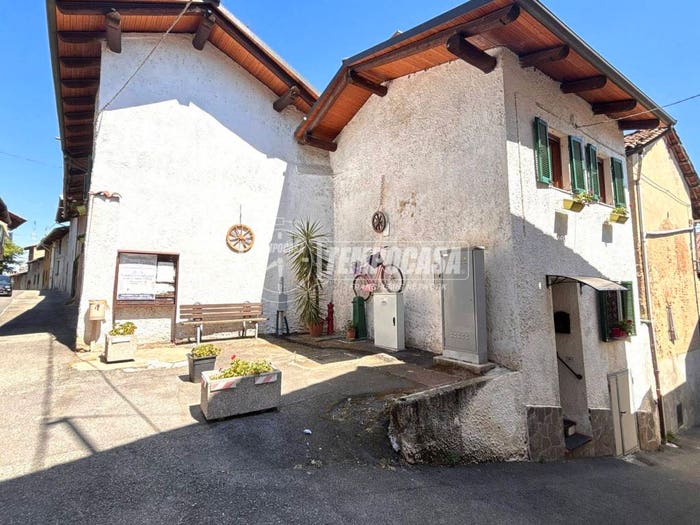 Casa con 5 locali in vendita in Via San Martino, Centro, Cossano Canavese